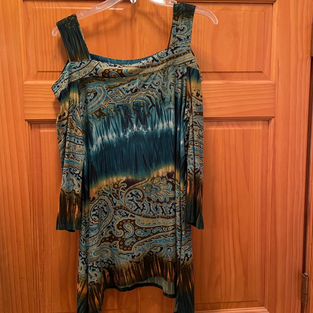 Off shoulder shirt in beautiful colors